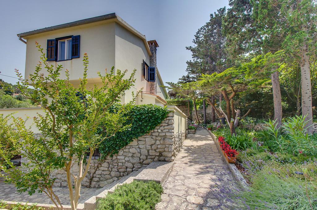 Holiday Home Villa Esperanca Вели-Лошинь Экстерьер фото